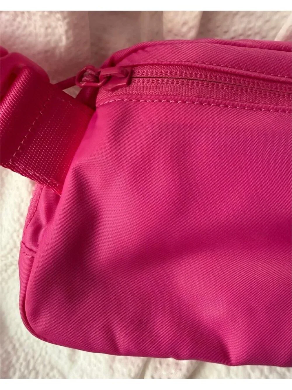 Lululemon Everywhere Belt Bag Lululemon Everywhere Fanny Belt Bag NEW Pink
